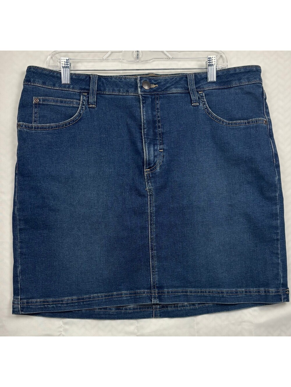 Lee Denim Skirt - Classic Blue Jean Skirt with Pockets